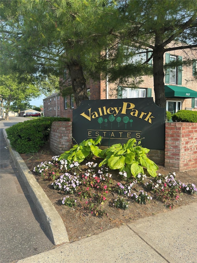 1079 Hunter Ave # 1, Valley Stream, NY 11580 - view of community sign