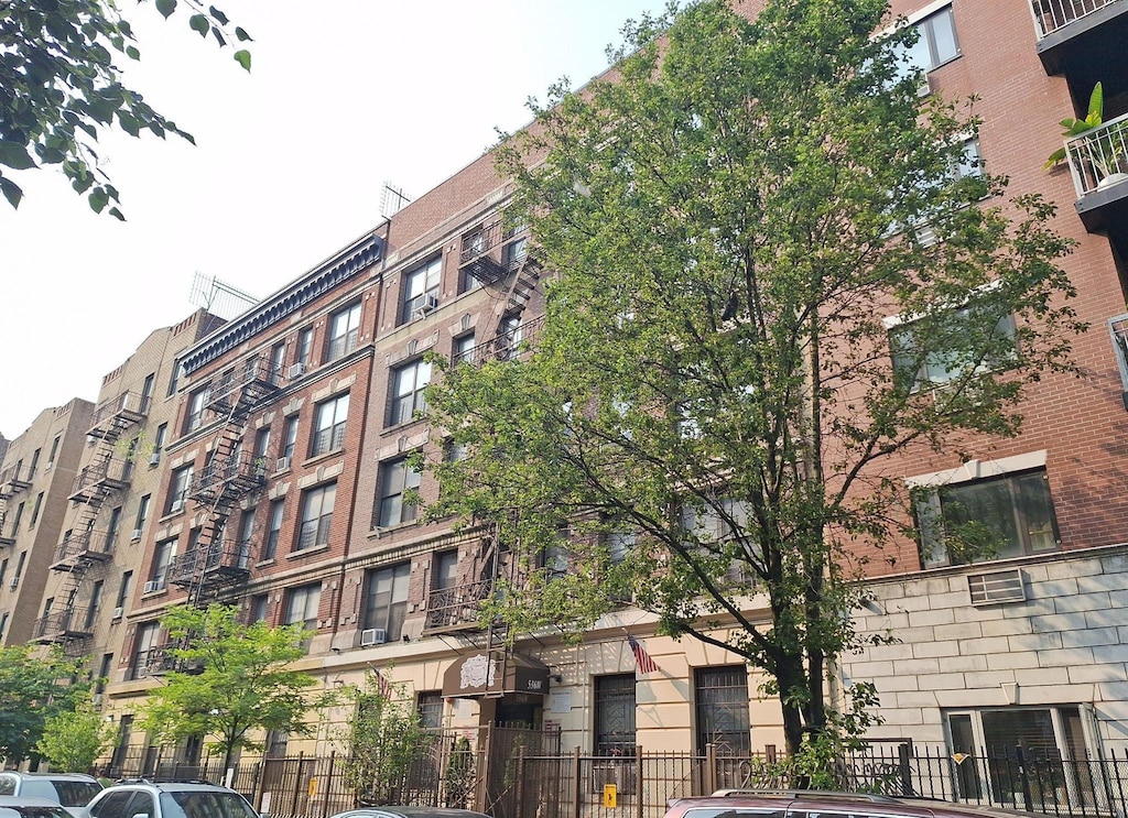 536 W 163rd St Unit 3D, New York Manhattan, NY 10032 - view of apartment building / complex