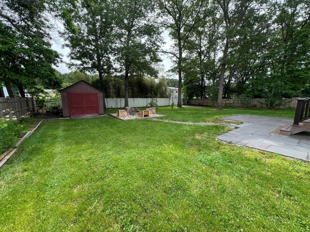 35 Junard Blvd, Port Jefferson Station, NY 11776 - view of yard with a patio