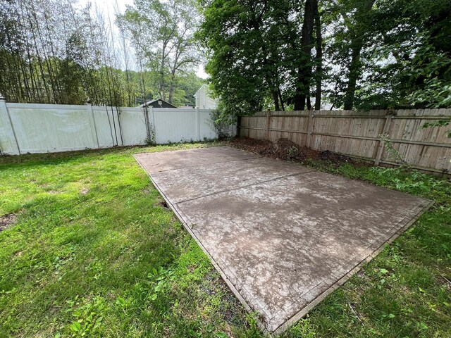 35 Junard Blvd, Port Jefferson Station, NY 11776 - view of yard with a patio area