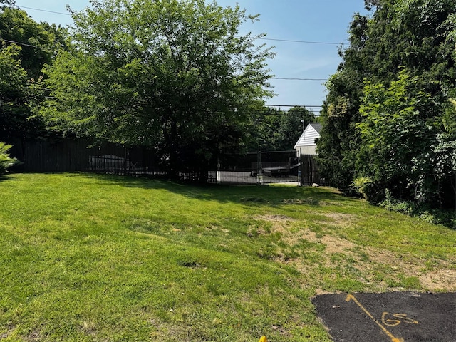 2 Paulding St, Huntington, NY 11743 - view of yard