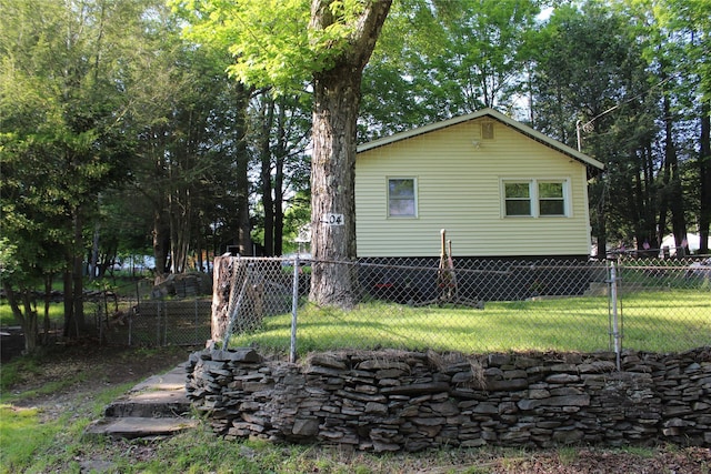 104 Maple Ave, Bethel, NY 12749 - view of side of home