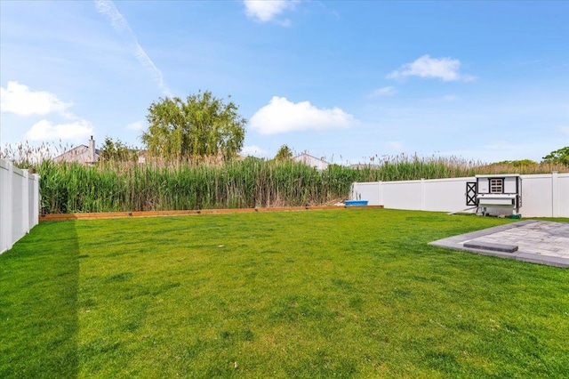 845 Atlantic St, Lindenhurst, NY 11757 - view of yard