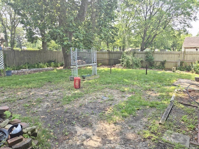 24 E Oakdale St, Bay Shore, NY 11706 - view of fenced backyard