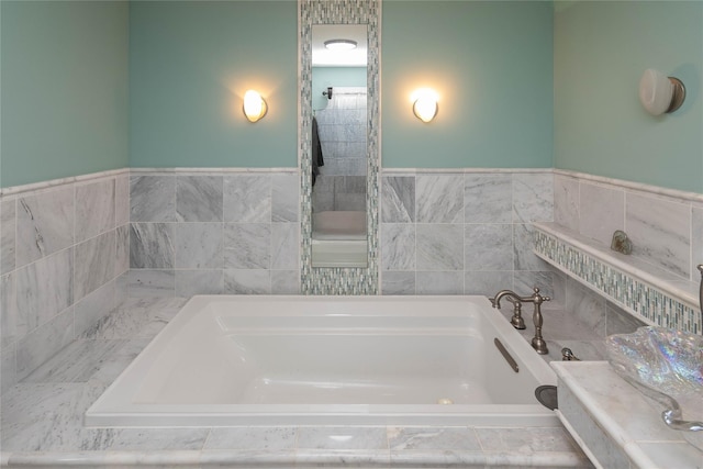 2 Sheafe Cir, Rock Tavern, NY 12575 - full bathroom featuring a bath