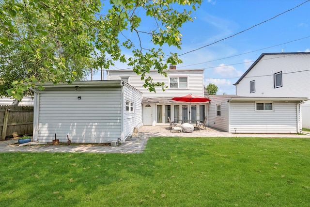 8 Trumpet Ln, Levittown, NY 11756 - back of property with a patio