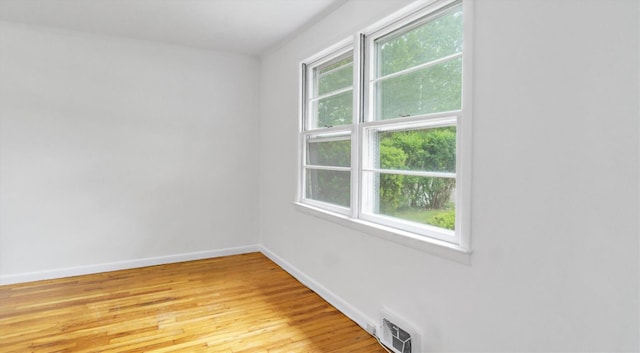 4 Holiday Ct, Hampton Bays, NY 11946 - photo 7