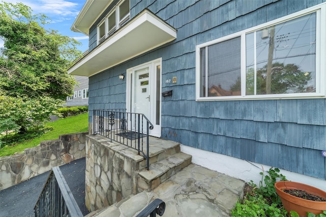 102 Maple St, Croton-On-Hudson, NY 10520 - doorway to property