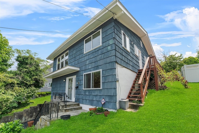 102 Maple St, Croton-On-Hudson, NY 10520 - back of property with stairway