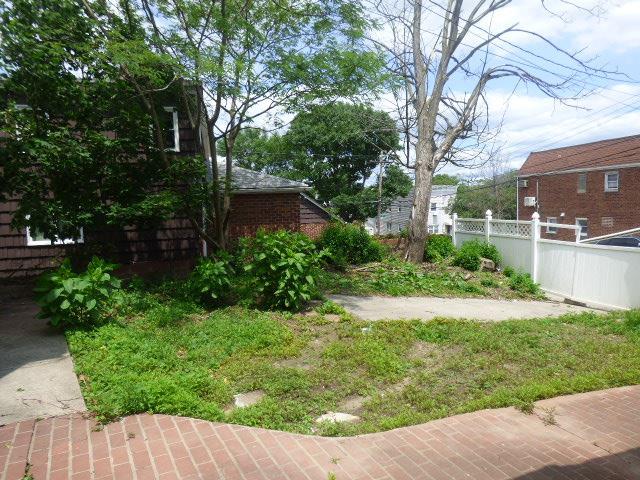 11-10 124th St, College Point, NY 11356 - view of yard