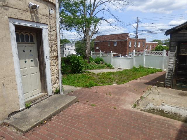 11-10 124th St, College Point, NY 11356 - view of wooden terrace