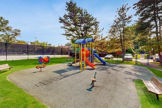 14 Acorn Ponds Dr Unit 14, Roslyn, NY 11576 - community play area featuring a tennis court