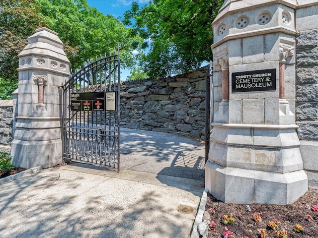 550 W 153rd St Unit 41, New York Manhattan, NY 10031 - view of gate