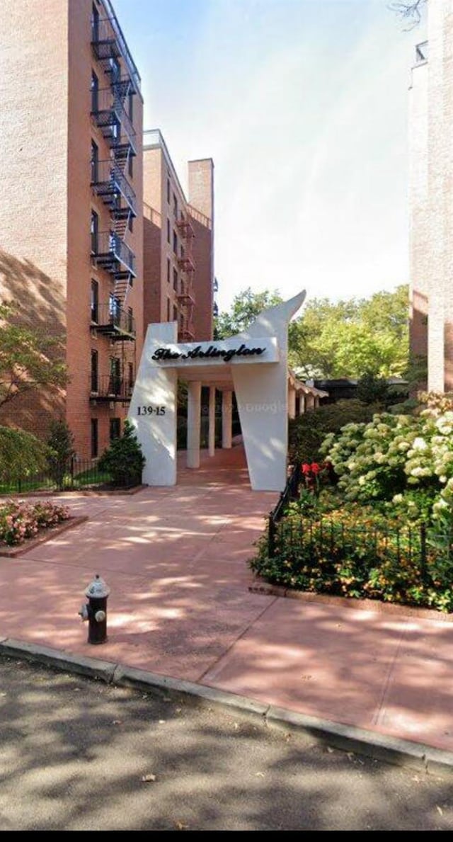 139-15 83 Rd Ave Unit 101, Briarwood, NY 11435 - photo 1