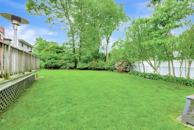 7 Dawn Dr, East Northport, NY 11731 - view of yard