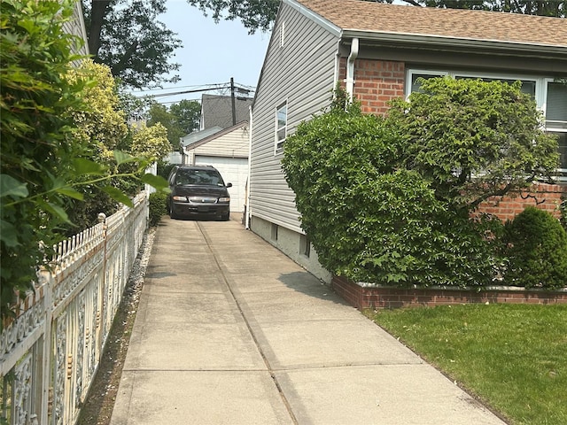 121-18 238th St, Laurelton, NY 11422 - photo 4