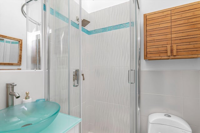 1 Anchorage Way Unit 704, Freeport, NY 11520 - full bathroom with a shower stall and vanity