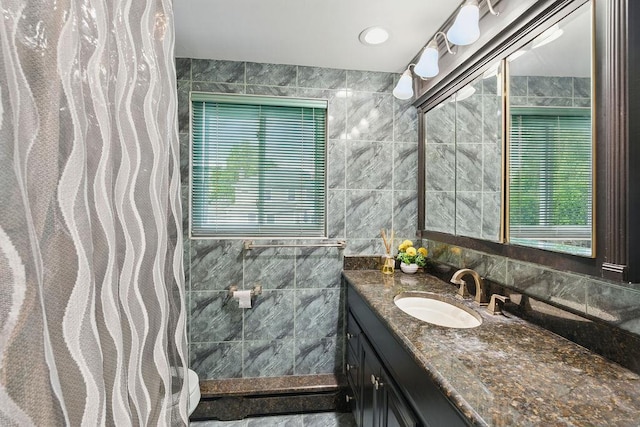 73 Fox Pl, Hicksville, NY 11801 - full bath featuring tile walls, vanity, and tiled shower
