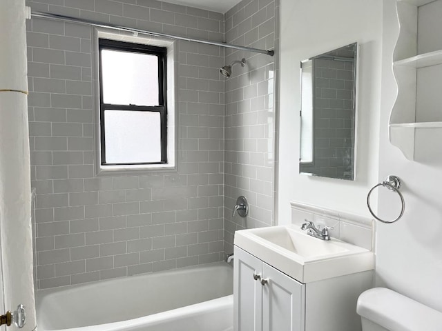 604 Tompkins Ave Unit B-2, Mamaroneck, NY 10543 - full bath featuring vanity and shower / tub combination