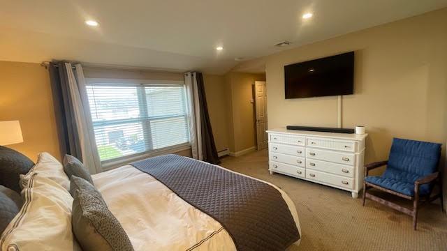 2568 Seminole Ave, Seaford, NY 11783 - carpeted bedroom featuring recessed lighting and baseboards