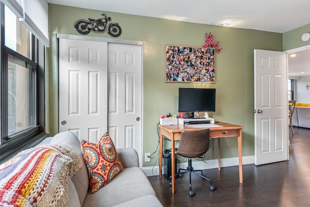 9-05 166th St Unit 4A, Beechhurst, NY 11357 - office space featuring wood finished floors and baseboards