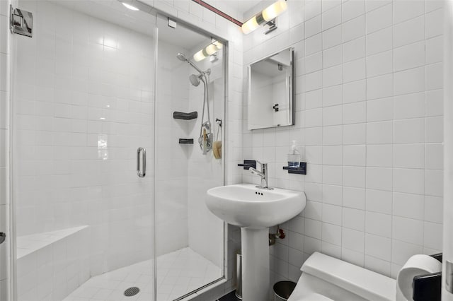 3841 Indian Hill Rd, Shrub Oak, NY 10588 - full bath featuring tile walls, a shower stall, and decorative backsplash