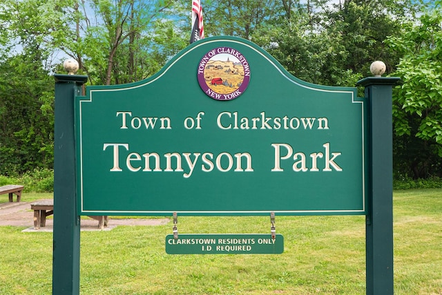 15 Tennyson Dr, Nanuet, NY 10954 - community / neighborhood sign featuring a yard