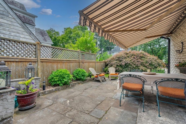 400 Manor Ridge Rd, Pelham, NY 10803 - view of patio with outdoor dining space