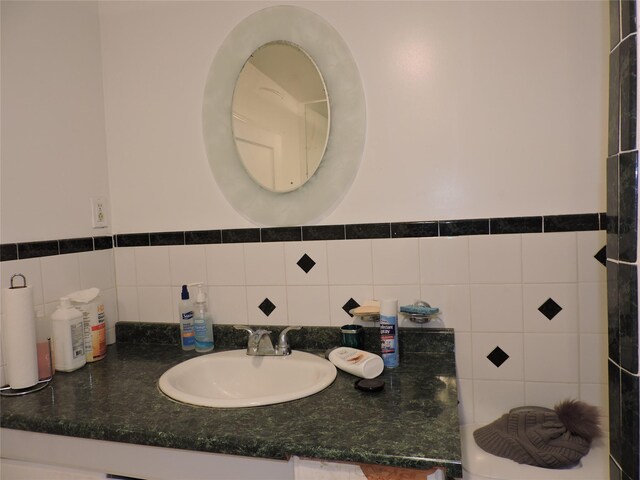 713 Colonial St, Uniondale, NY 11553 - bathroom featuring vanity