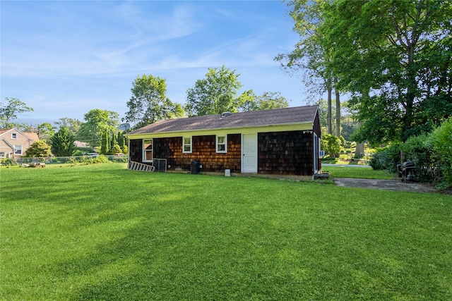 37 Old Mill Rd, Yorktown Heights, NY 10598 - view of front of house featuring a front yard