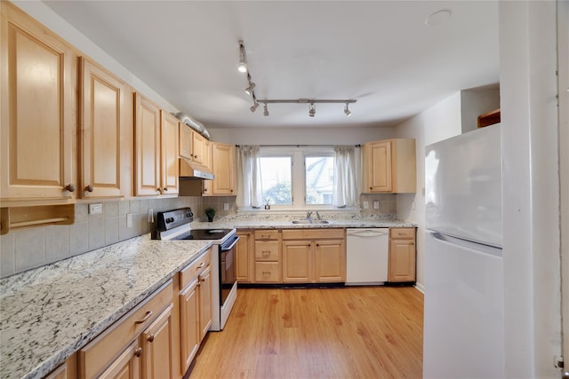 3 Chappell Pkwy, Middletown, NY 10940 - kitchen with white appliances, a sink, light brown cabinetry, and under cabinet range hood