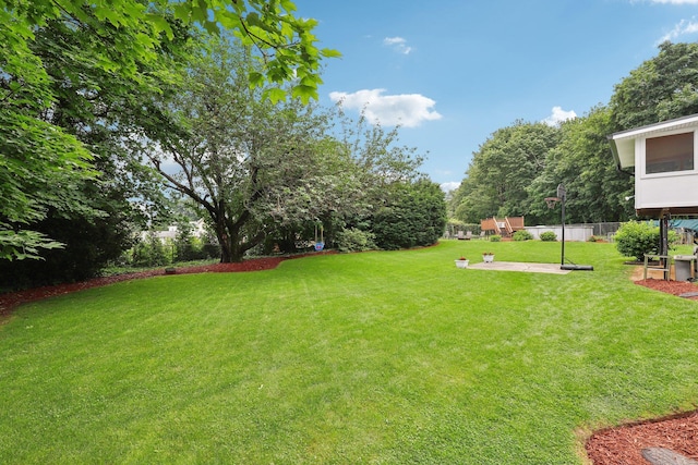 118 Standish Dr, Pearl River, NY 10965 - view of yard