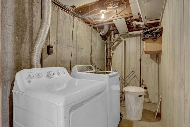104 S 3rd St, New Hyde Park, NY 11040 - washroom featuring washing machine and dryer