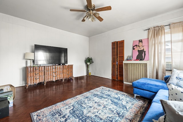 115 Primrose Ave, Mount Vernon, NY 10552 - living area with a ceiling fan
