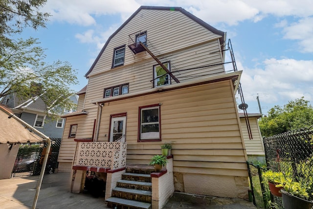 115 Primrose Ave, Mount Vernon, NY 10552 - rear view of property