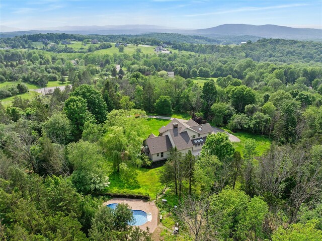 17 Royal Ct, Warwick, NY 10990 - view of subject property featuring a pool area and mountains