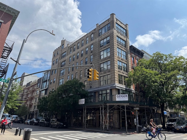 209 2nd St Unit 7, New York Manhattan, NY 10009 - view of building exterior