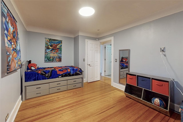 33 Hollowbrook Ct N, Cortlandt Manor, NY 10567 - bedroom featuring light wood finished floors