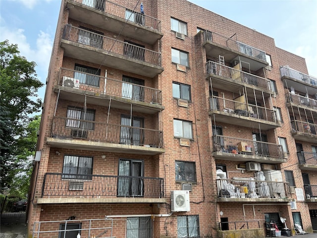147-45 Barclay Ave Unit 2E, Flushing, NY 11355 - photo 3