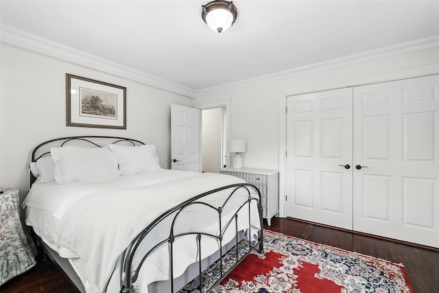 1833 Palmer Ave Unit 2C, Larchmont, NY 10538 - bedroom with dark wood finished floors, crown molding, and a closet