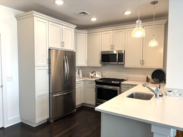 613 Marina Pointe Dr Unit 613, East Rockaway, NY 11518 - photo 3