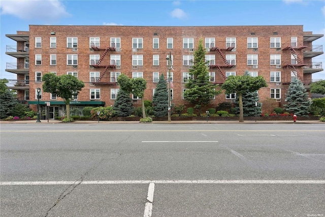 504 Merrick Rd Unit 4E, Lynbrook, NY 11563 - view of apartment building / complex