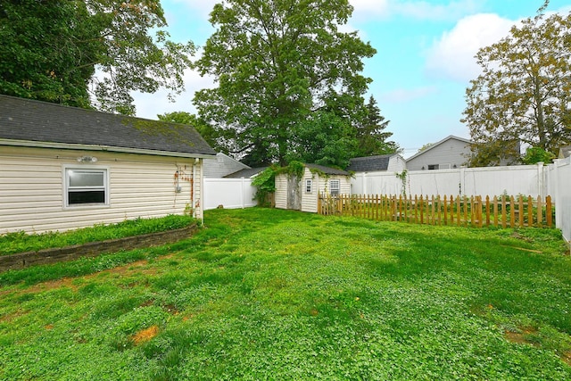 426 Lakeview Rd, Bellmore, NY 11710 - view of yard