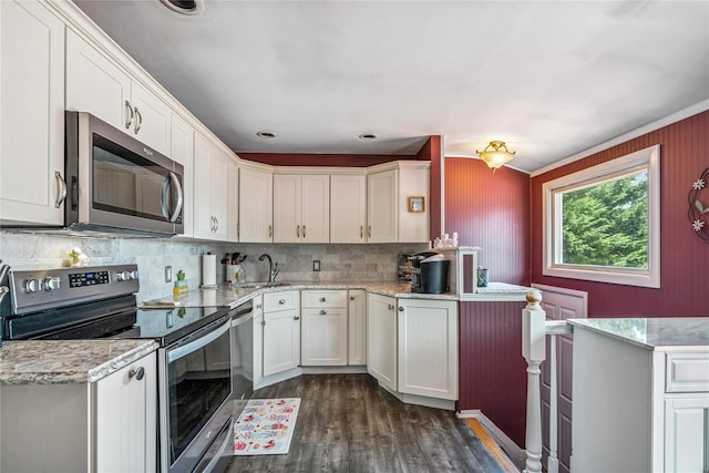 37 Parkway Dr N, Commack, NY 11725 - photo 4