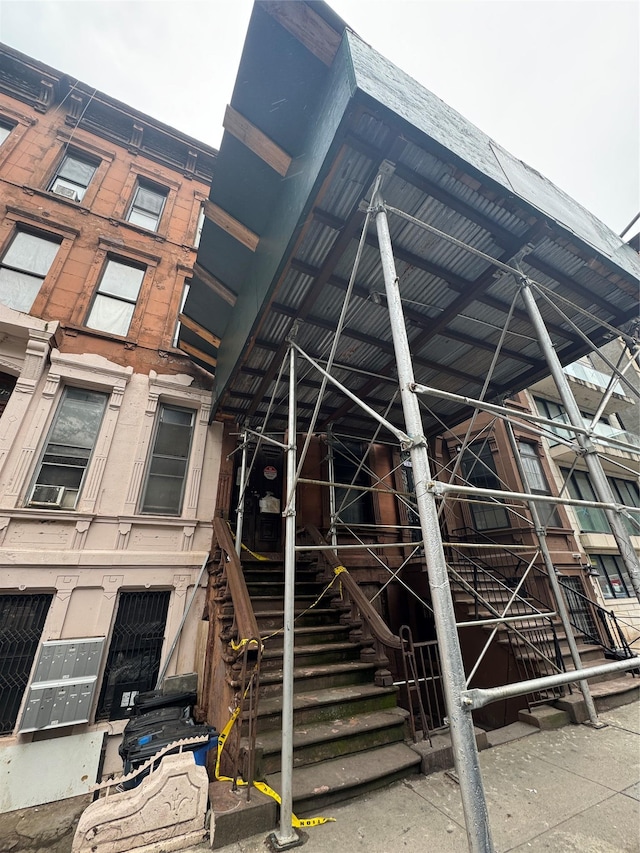 280 W 127th St, New York Manhattan, NY 10027 - view of building exterior featuring stairs