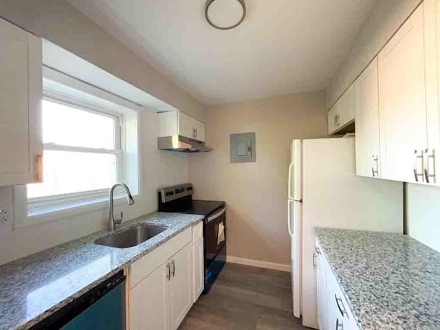 1548 Rte 9 Unit 1A, Wappingers Falls, NY 12590 - kitchen featuring electric range oven, a sink, under cabinet range hood, white cabinetry, and wood finished floors