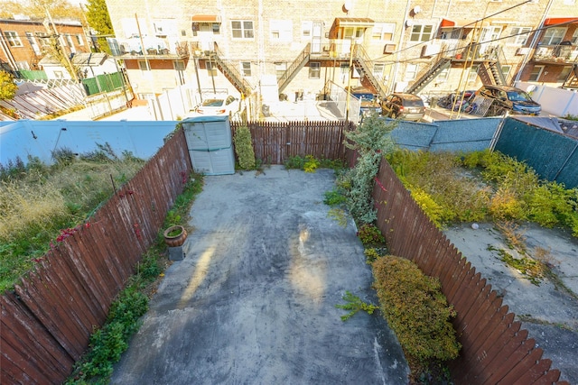 1319 E 86th St, Brooklyn, NY 11236 - fenced backyard featuring a residential view