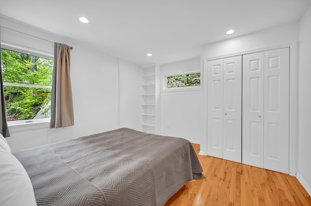 39 Cliff Rd, Greenwood Lake, NY 10925 - bedroom featuring light wood-style flooring, recessed lighting, and a closet
