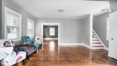 104-28 201st St, Saint Albans, NY 11412 - photo 5