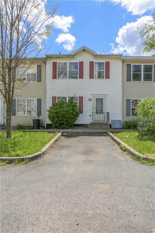 117 Bethune Blvd Unit 3, Spring Valley, NY 10977 - view of townhome / multi-family property